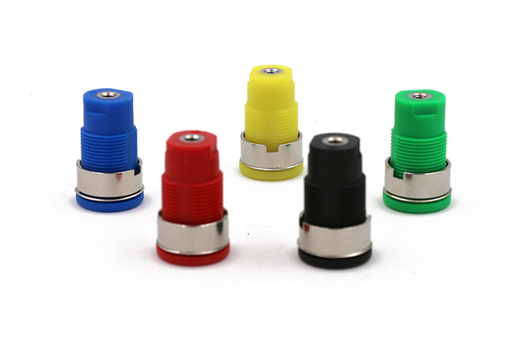 艾邁斯24.305 4mm安全型面板插座M3內(nèi)螺紋接線柱銅鍍鎳AMASS正品